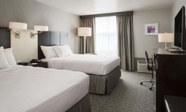 Queen beds at Crowne Plaza Chicago SW.