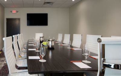 Meeting room at Crowne Plaza Chicago SW.