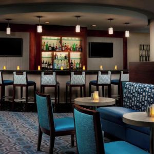 On-site bar with lounge area at Courtyard Boston Cambridge.