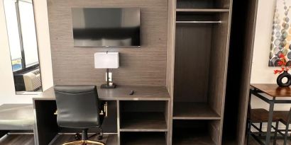 Day room with closet space at The Irish Inn Boutique Hotel.
