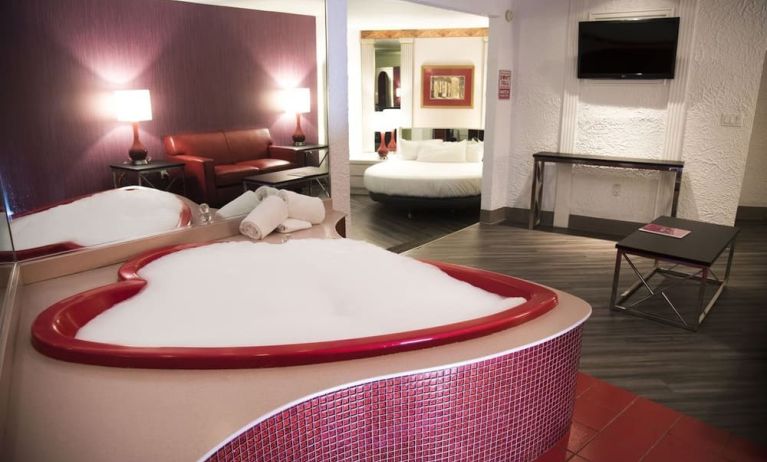 Romantic hot tub at Cove Haven Resort.