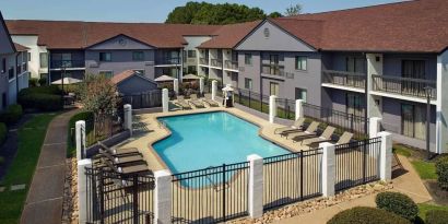 Exterior view of Sonesta Select Atlanta Norcross I-85. 