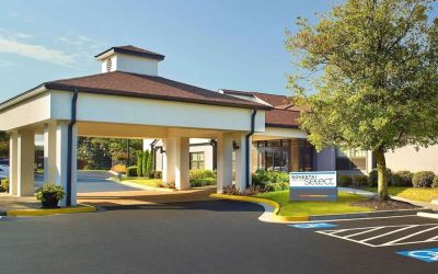 Hotel entrance and parking area at Sonesta Select Atlanta Norcross I-85.