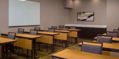 Professional meeting facility at Sonesta Select Atlanta Norcross I-85.