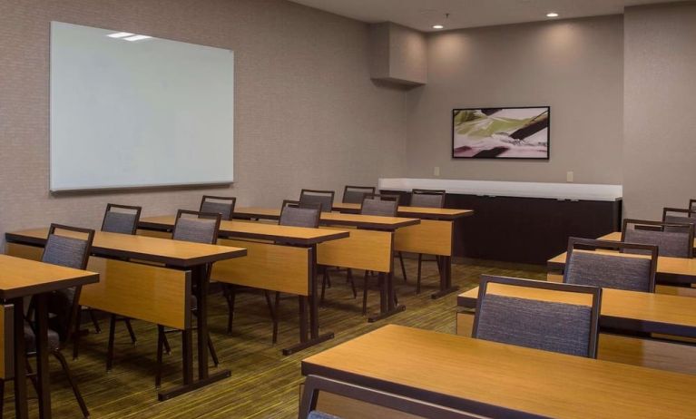 Professional meeting facility at Sonesta Select Atlanta Norcross I-85.