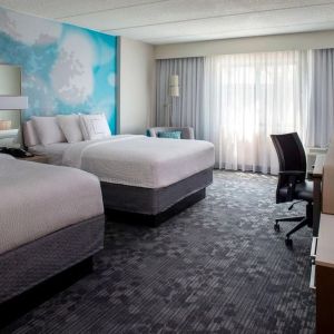 Day use twin room with work desk and big windows at Sonesta Select Atlanta Norcross I-85.