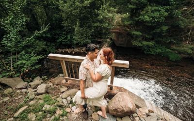 Romantic garden walks at Paradise Stream Resort.