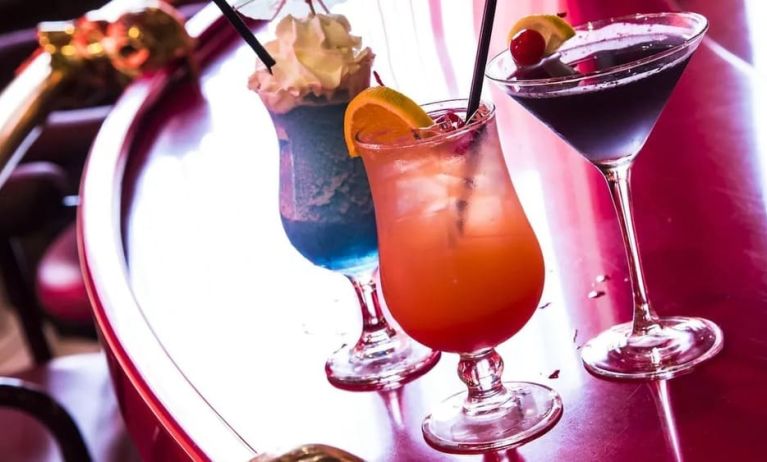 Cocktails and bar at Paradise Stream Resort.