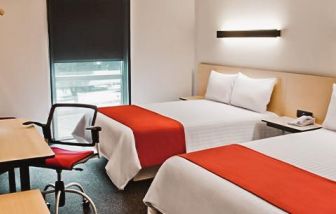 City Express by Marriot CDMX Plaza Central, Mexico City