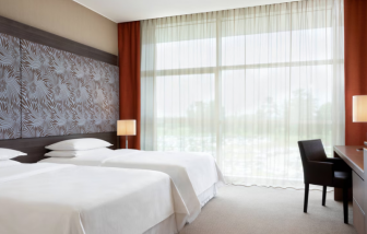 Hotel Sheraton Milan Malpensa Airport & Conference Centre, Milan