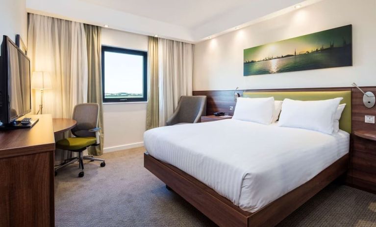 King room at Hampton By Hilton Humberside Airport.