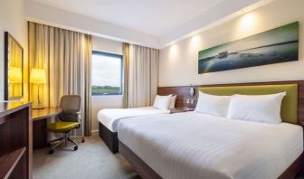 Queen beds at Hampton By Hilton Humberside Airport.
