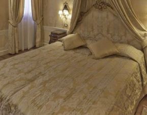 Hotel Canal Grande, Venice