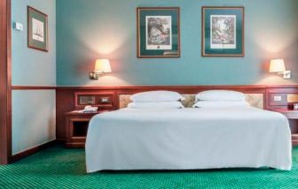 Leonardo Hotel Milan City Center, Milan