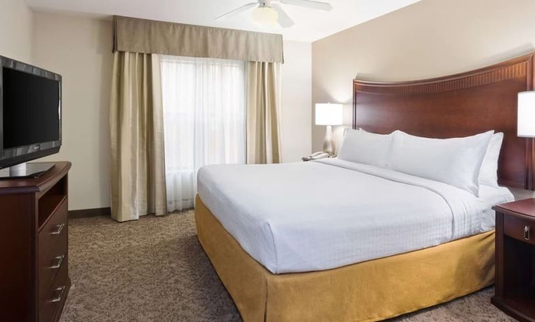 King room at Homewood Suites By Hilton Shreveport.