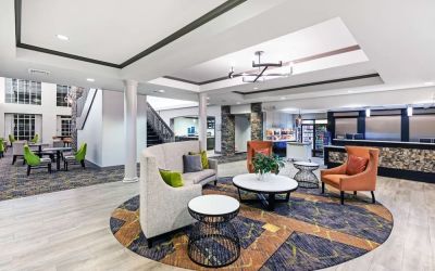 Lobby seating at Homewood Suites By Hilton Shreveport.