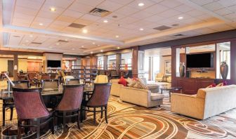 Lounge area and workspace at Wyndham Omaha.