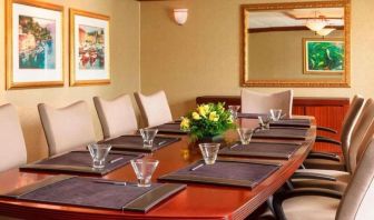 Professional meeting room at Wyndham Omaha.