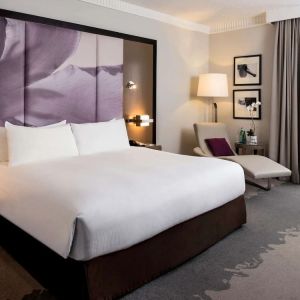 Day use room with natural light at Pullman Miami Airport.
