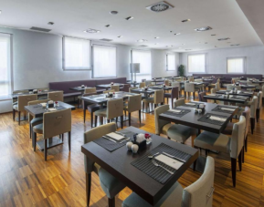 Hotel NH Milano Fiera, Milan