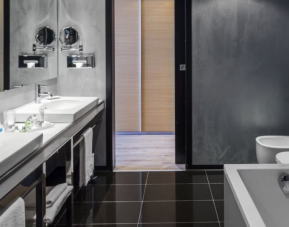 Hotel NH Milano Fiera, Milan