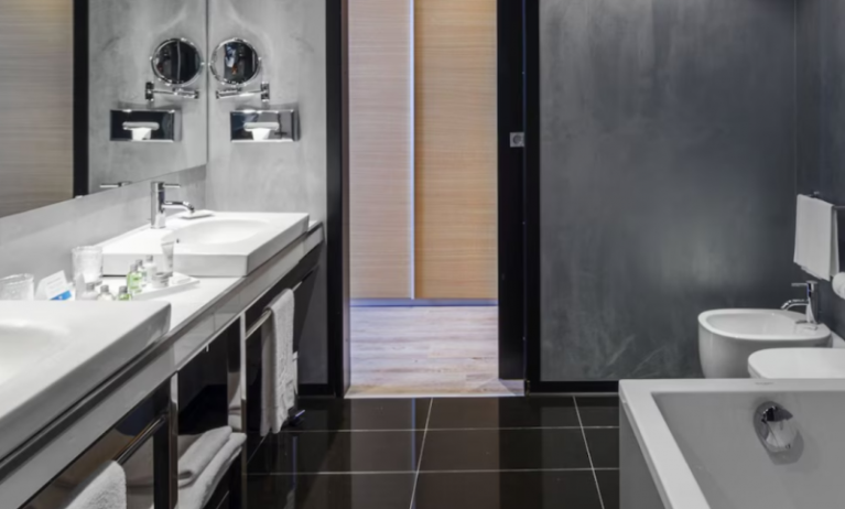 Hotel NH Milano Fiera, Milan
