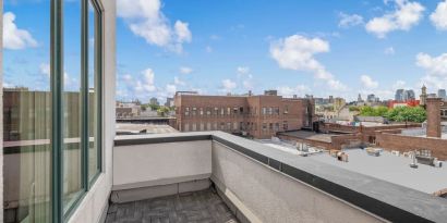 Outdoor patio at Aura Hotel Brooklyn.
