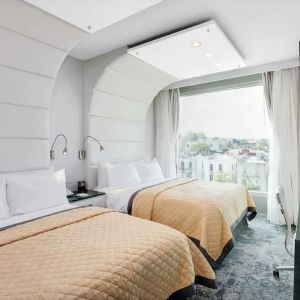 Day use twin room with work desk at Wyndham Garden Brooklyn Sunset Park.