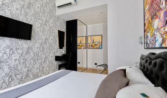Day use room at Aiello Rooms.
