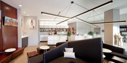 On-site bar and comfortable seating at Nu Hotel - Brooklyn.