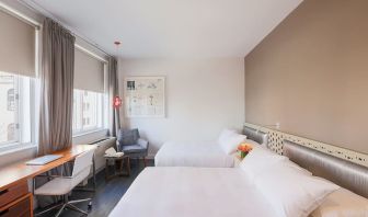 Day use twin room with work desk at Nu Hotel - Brooklyn.