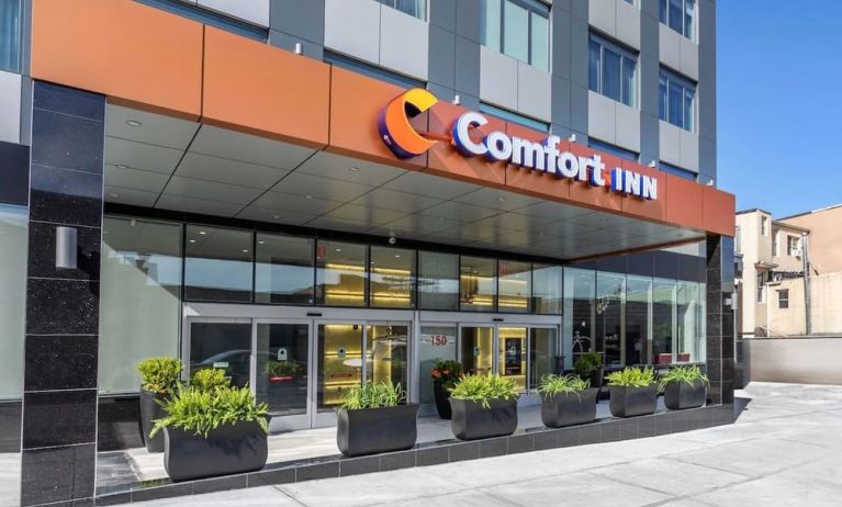 Exterior view of Comfort Inn Prospect Park-Brooklyn.