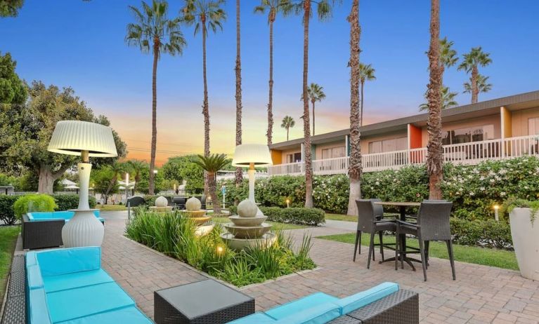 Courtyard perfect for coworking at The Anaheim Hotel.