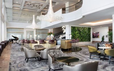 Lounge and coworking space at The Westin New Orleans.