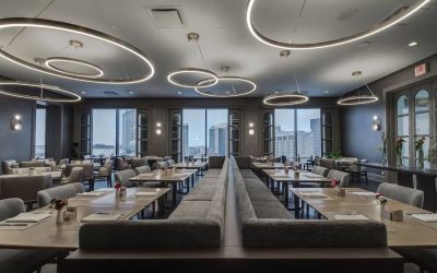 Dining area perfect for coworking at The Westin New Orleans.