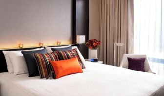 King bed at Courtyard By Marriott New York Manhattan/Central Park.
