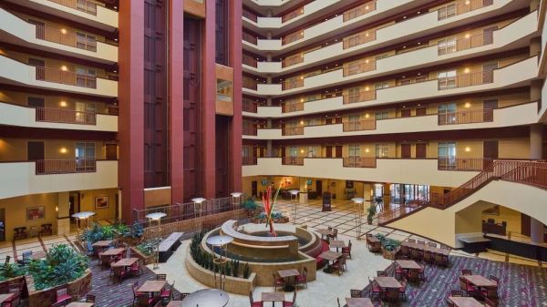 Hotel Embassy Suites By Hilton Charlotte-Concord-Golf Resort & Spa image