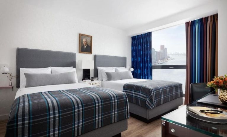 Day use twin room with work desk and private bathroom at Graduate New York.