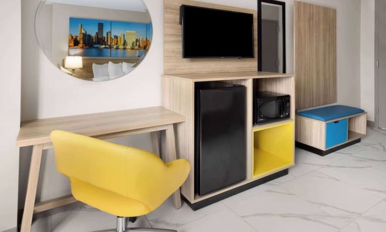 Day use rooms include work desk, mini-bar, TV screen and microwave at Days Inn By Wyndham Staten Island.
