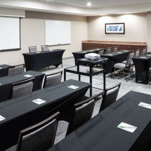 Professional meeting facility at Courtyard Miami Dolphin Mall.