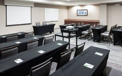 Professional meeting facility at Courtyard Miami Dolphin Mall.