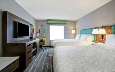 Queen beds at Hampton Inn And Suites Guelph.