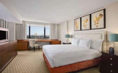 Standard day use room with work desk at Hilton Miami Airport Blue Lagoon.