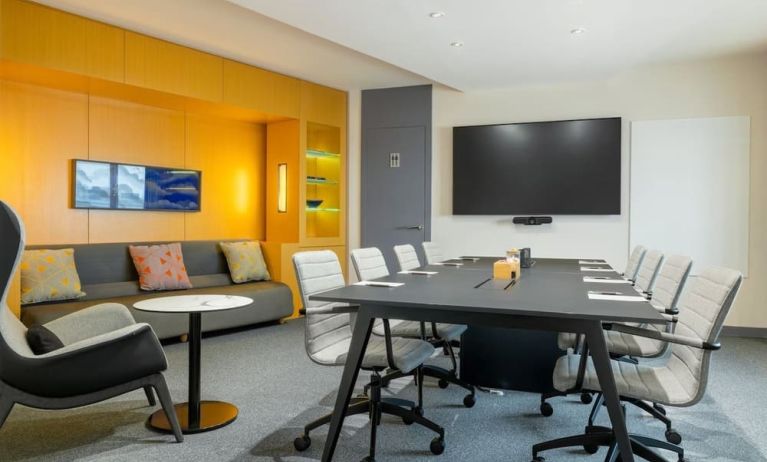 Meeting room at Sheraton Paris Charles De Gaulle Airport Hotel.