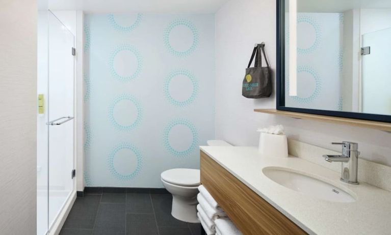 Guest bathroom at Tru By Hilton Atlanta Northlake Parkway.