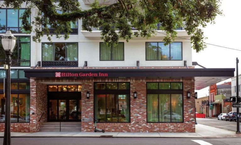 Hotel entrance at Hilton Garden Inn Mobile Downtown.