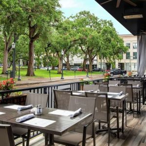 Outdoor restaurant at Hilton Garden Inn Mobile Downtown.