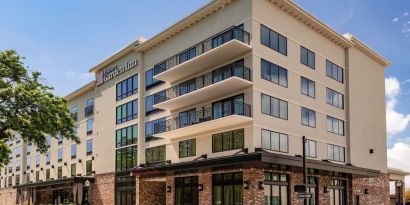 Hotel exterior at Hilton Garden Inn Mobile Downtown.