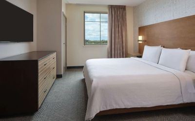 Day use room at Embassy Suites By Hilton Oahu Kapolei.