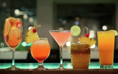 Hotel bar at Embassy Suites By Hilton Oahu Kapolei.